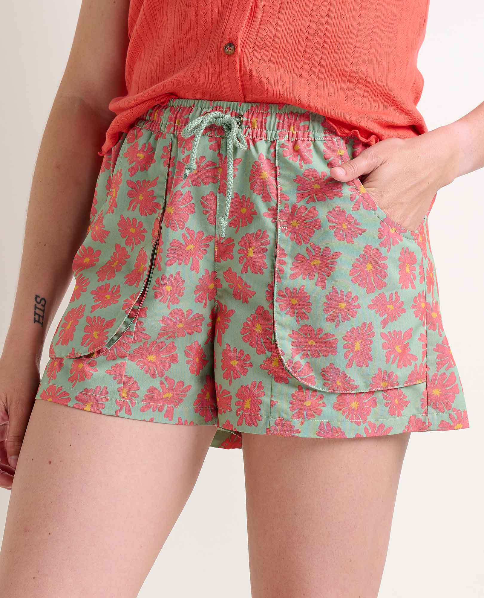 Women's Boundless Pull-On Short - Image 3