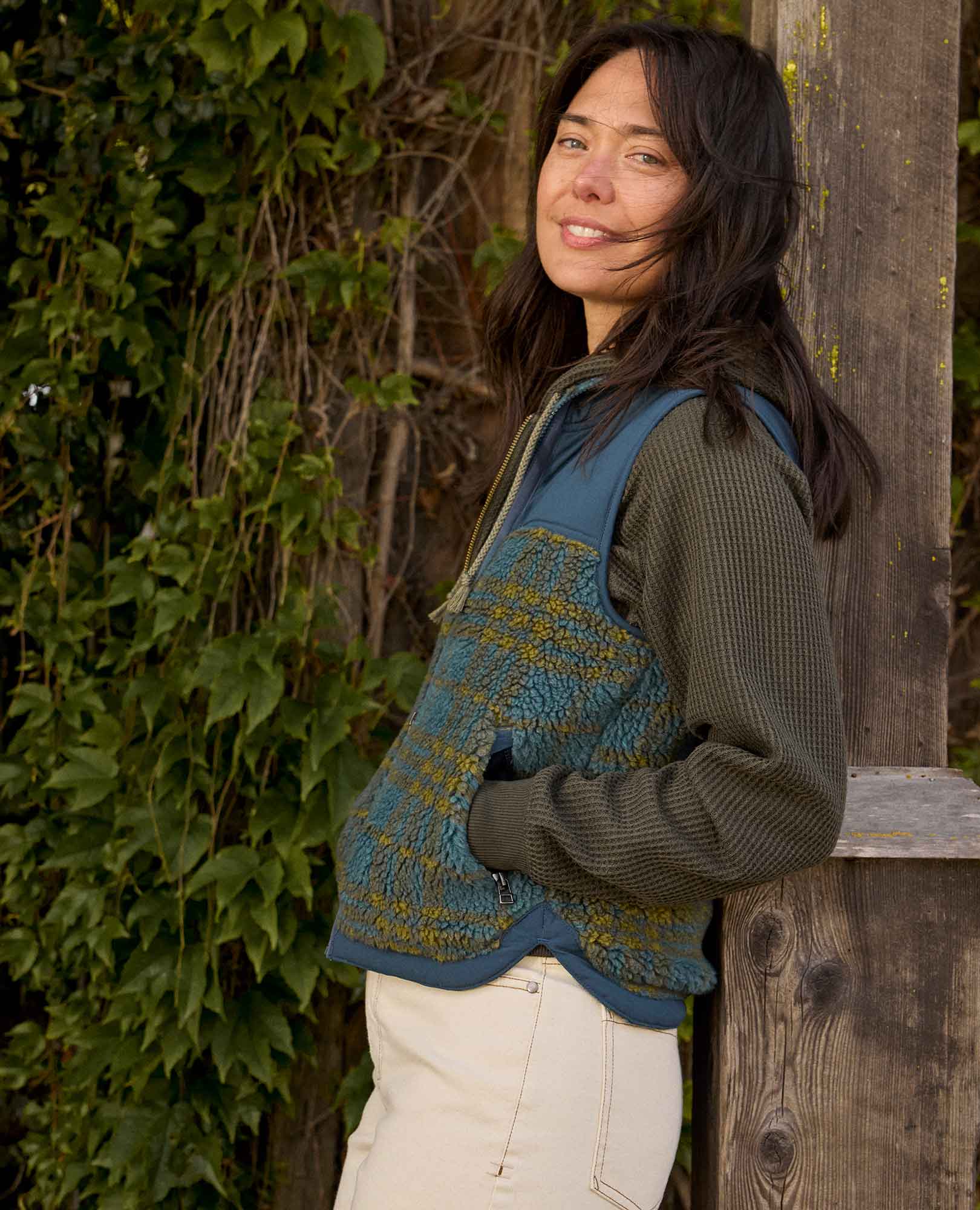 Women's Sespe Sherpa Vest - Image 5